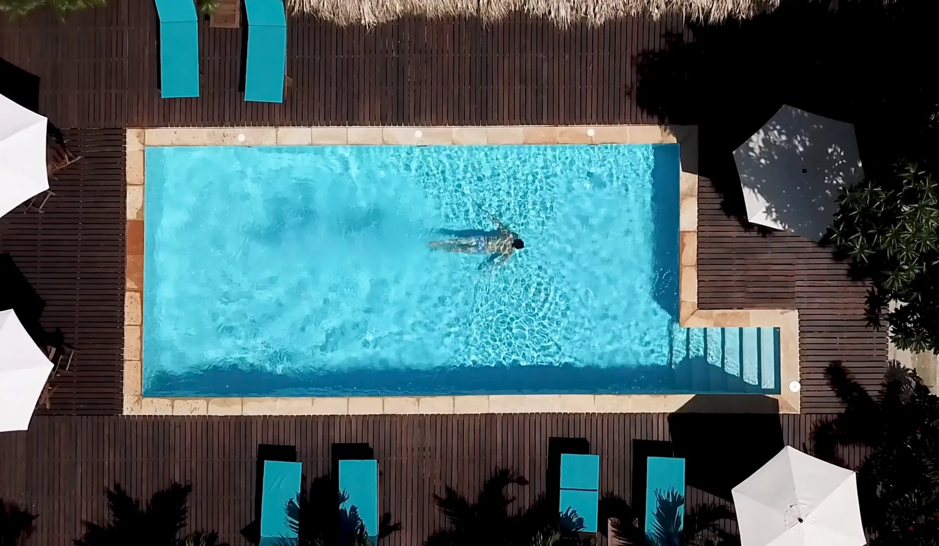 Luxury Villas Poolside